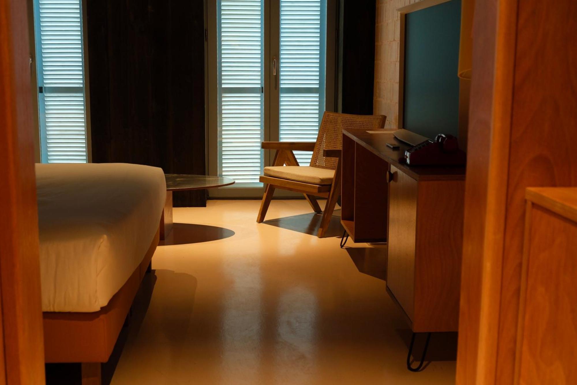 Rooms Hotel Batumi Exteriör bild