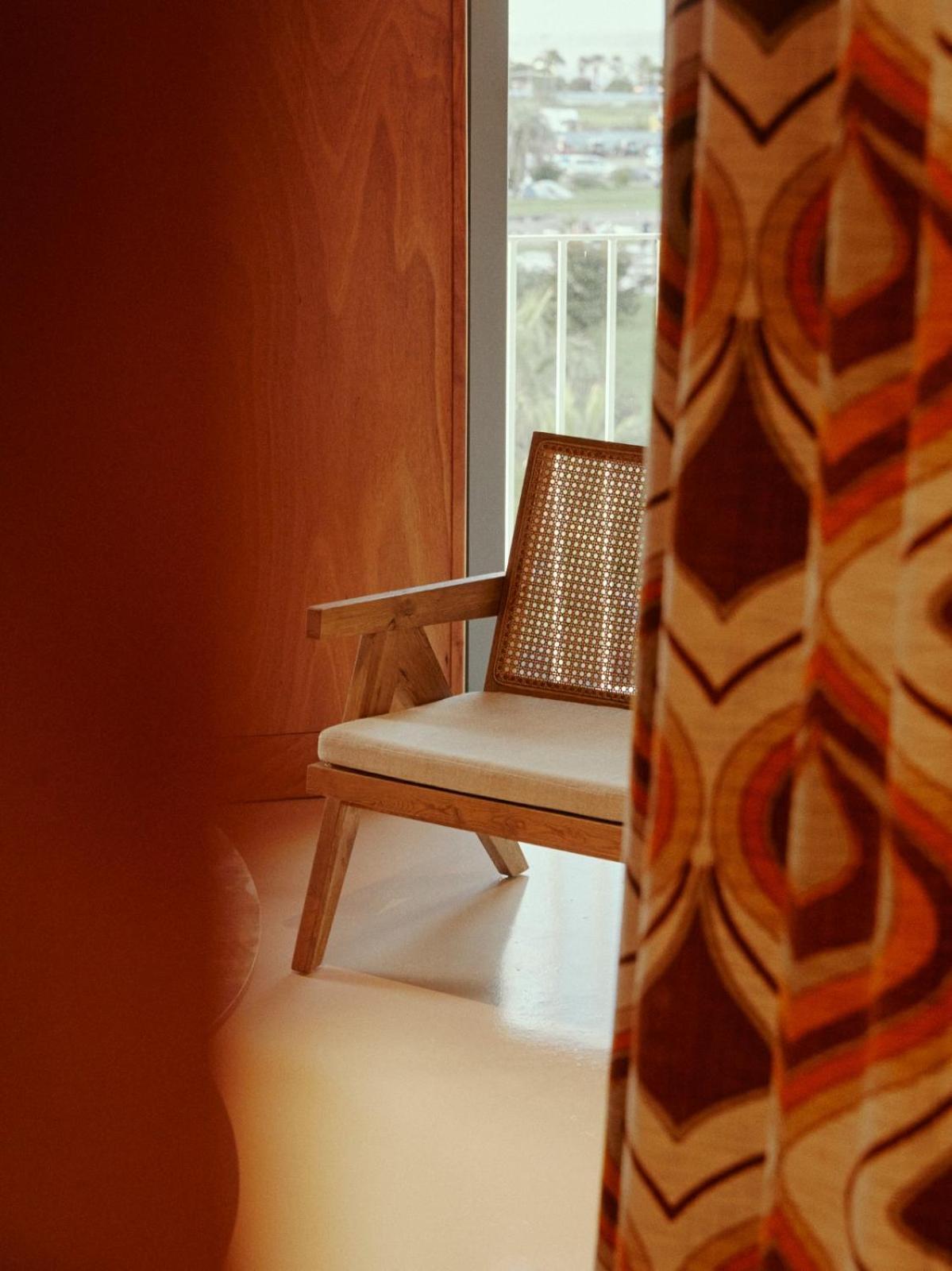 Rooms Hotel Batumi Exteriör bild