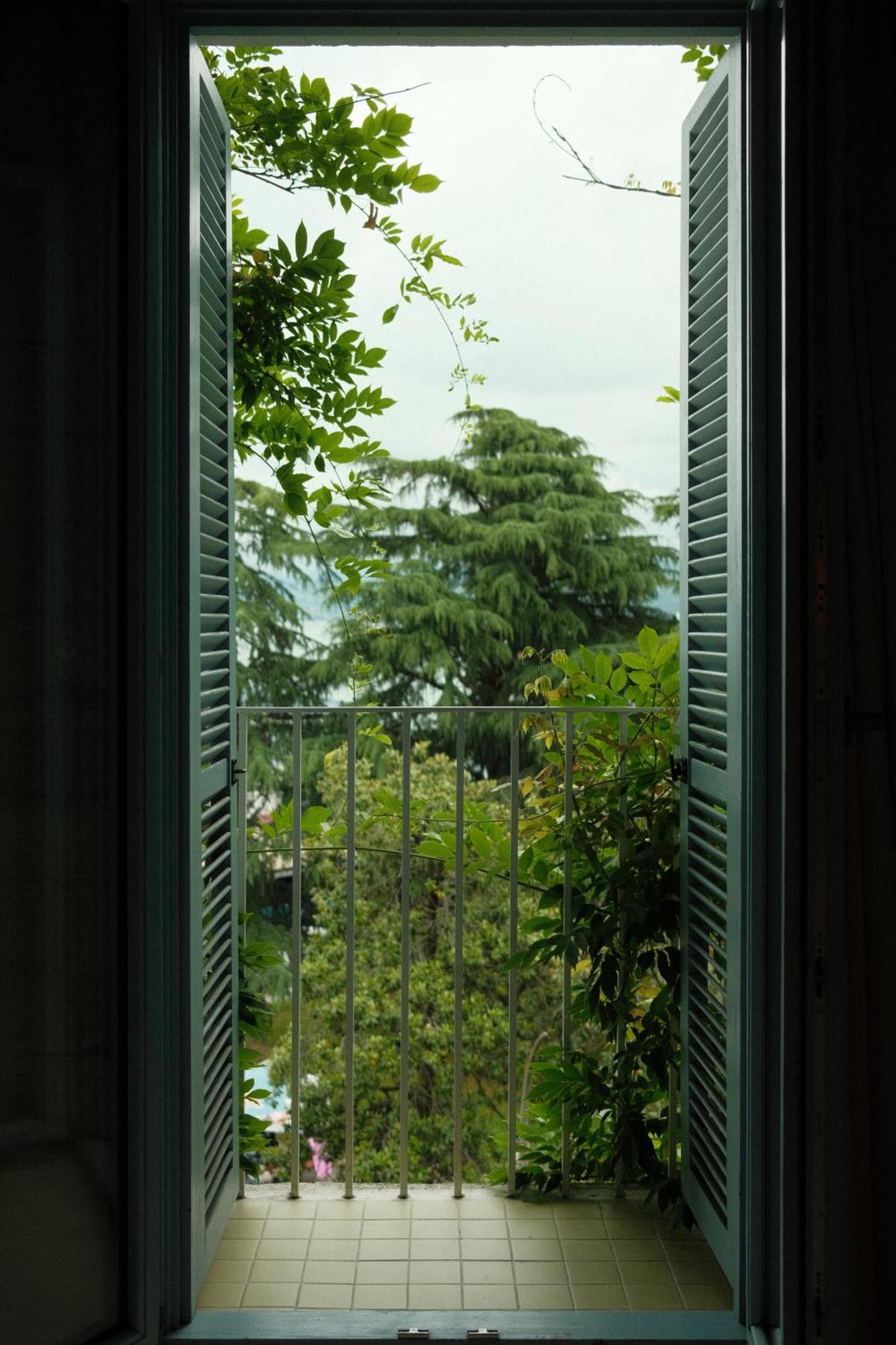Rooms Hotel Batumi Exteriör bild