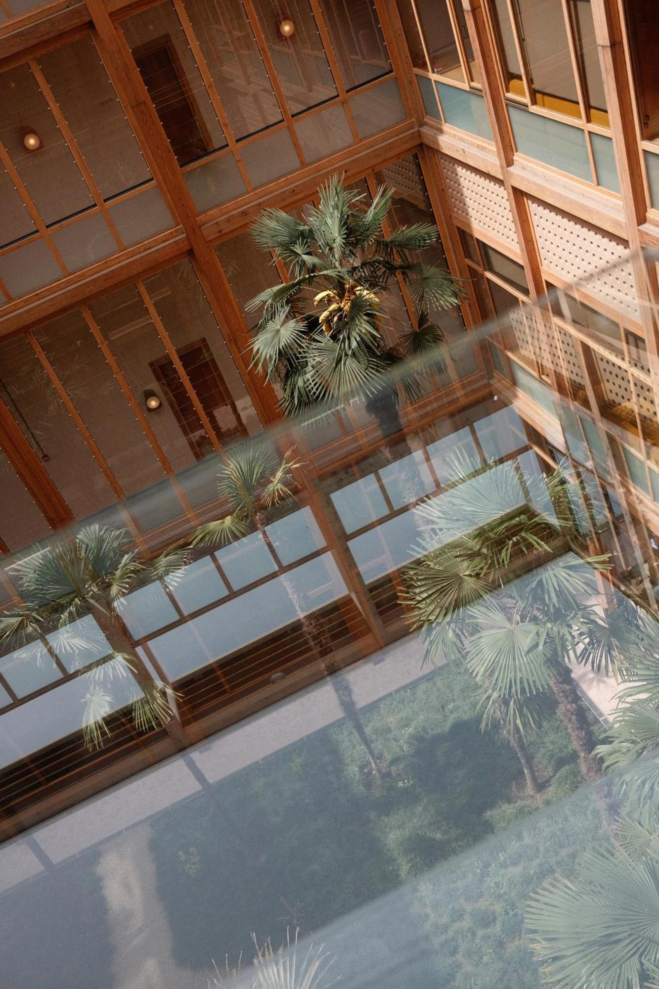 Rooms Hotel Batumi Exteriör bild
