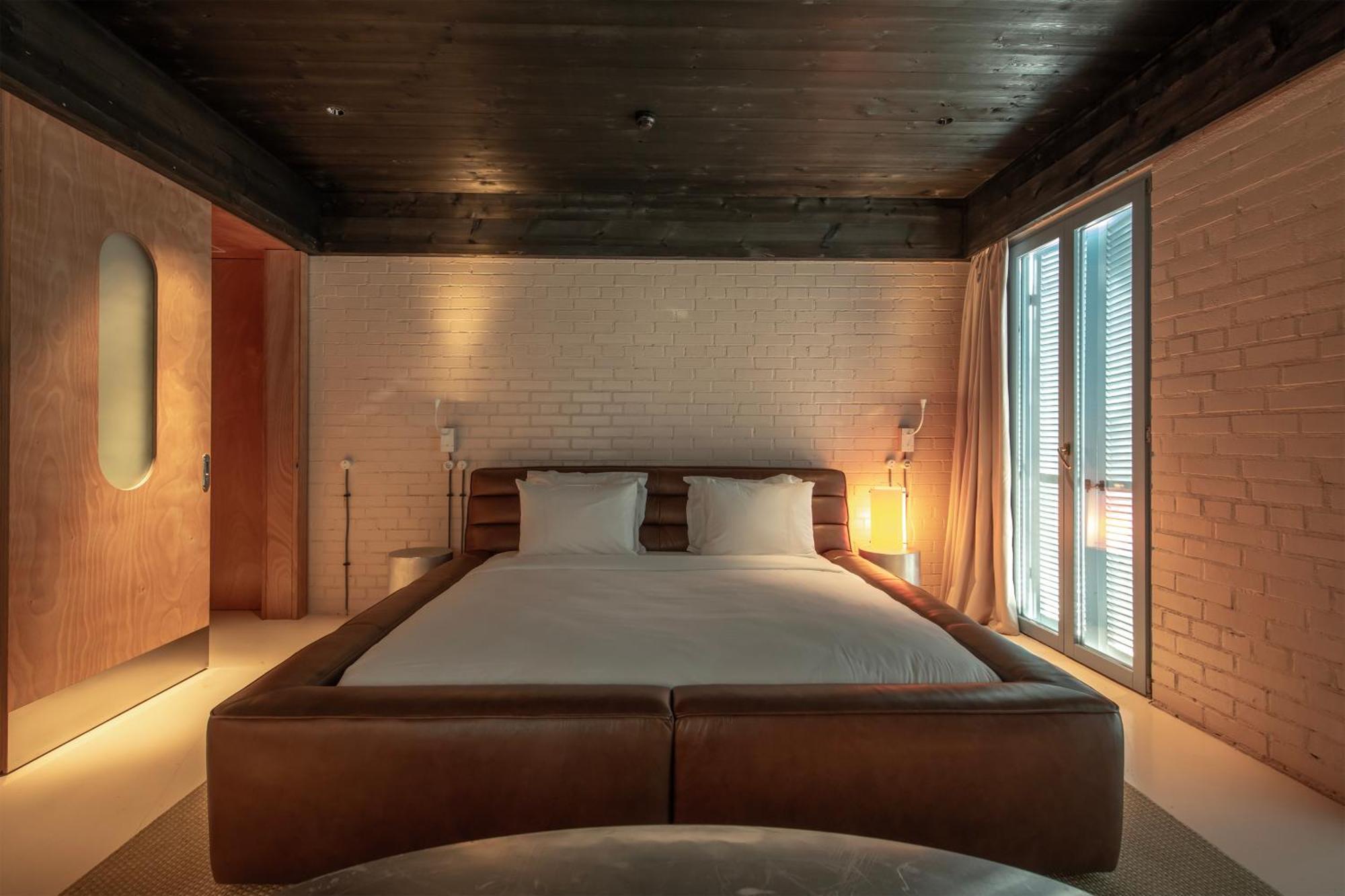 Rooms Hotel Batumi Exteriör bild