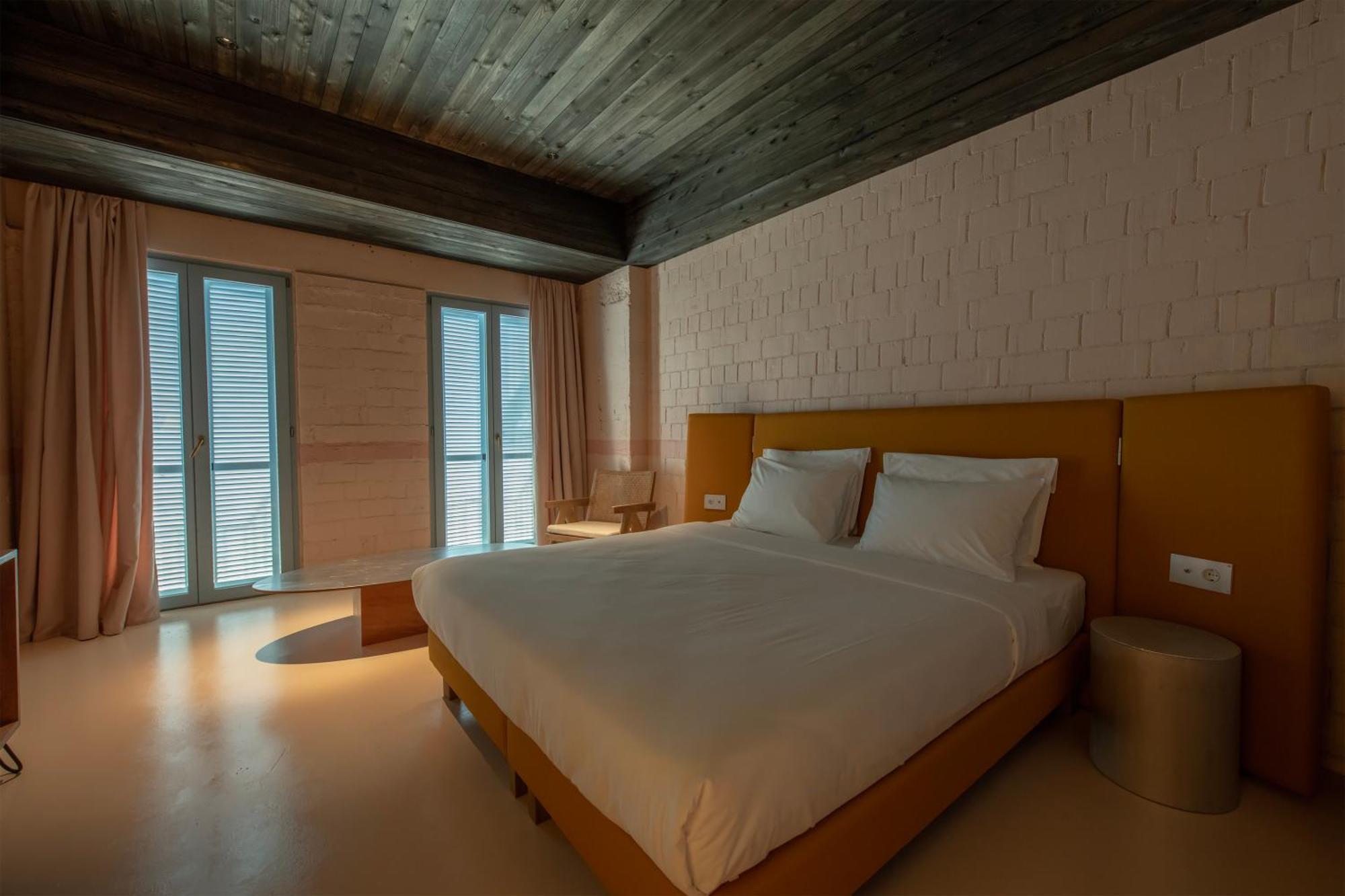 Rooms Hotel Batumi Exteriör bild